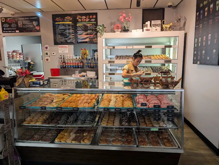 Yummy Donut Palace (boba tea, smoothie, coffee) Picture 2