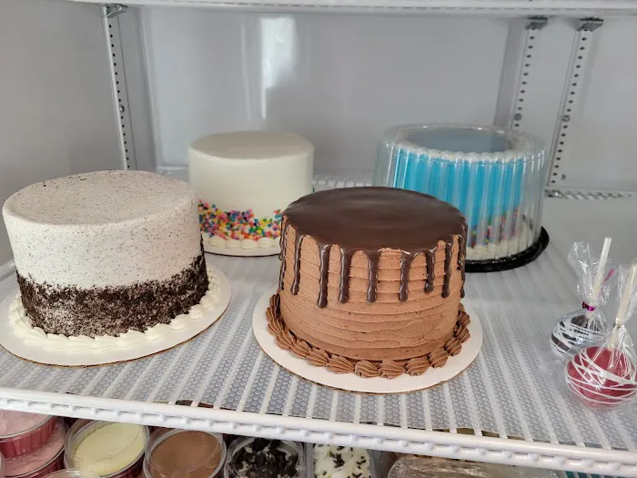 Sugar Shop Cakery Picture 3