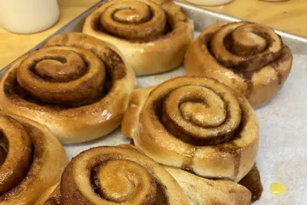 Trishs Bakery & Grill