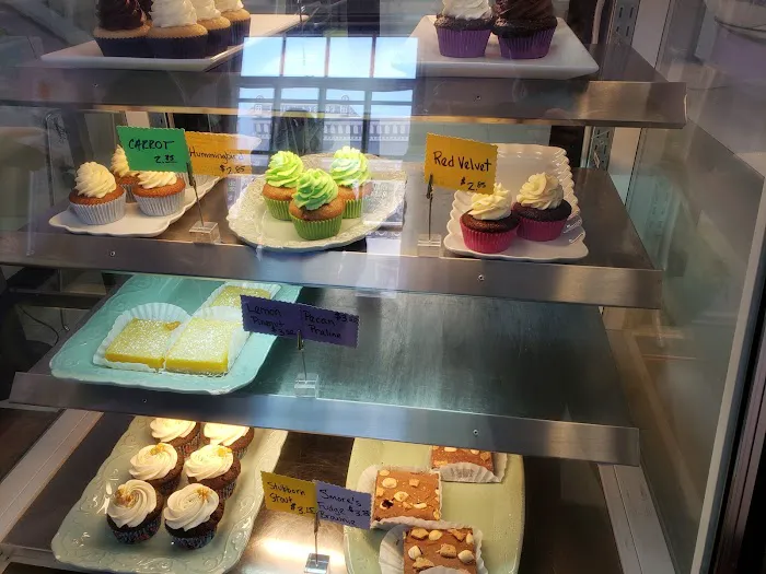 Dear Diva Desserts Bake Shop Picture 8