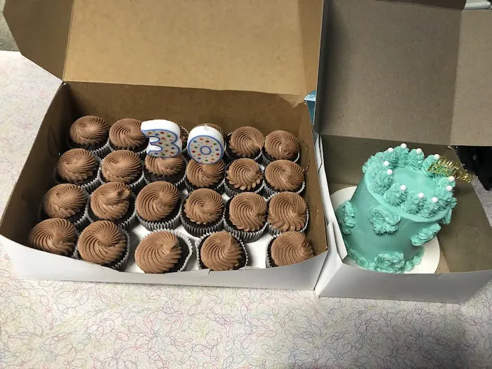 The Cupcake Lady Bakehouse, LLC Picture 1