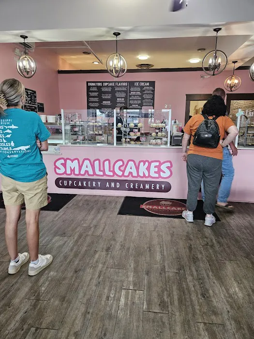 Smallcakes Cupcakery and Creamery Picture 7