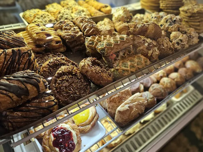 French Kiss Pastries Picture 6