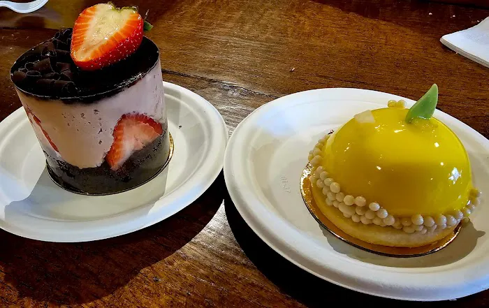 French Kiss Pastries Picture 5
