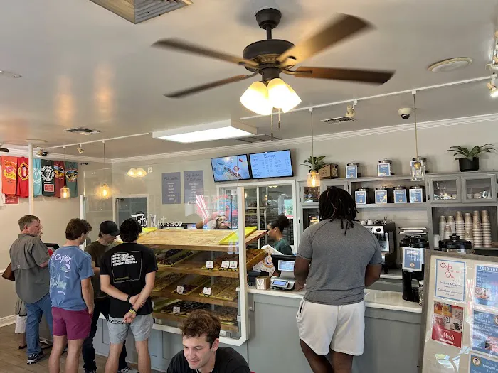 Tato-Nut Donut Shop Picture 6