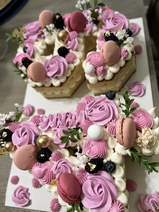Chloe Cakes and Treats Picture 7