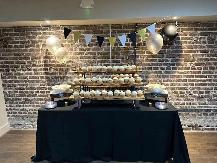 Bluebird Bakery & Donut Co Picture 5