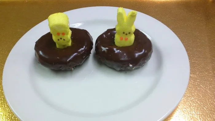 Horseshoe Donuts Picture 3