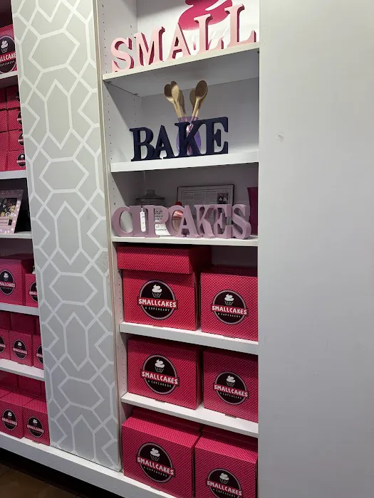 Smallcakes Chesterfield: A Cupcakery and Creamery St. Louis Picture 4