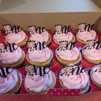 Smallcakes Chesterfield: A Cupcakery and Creamery St. Louis ico