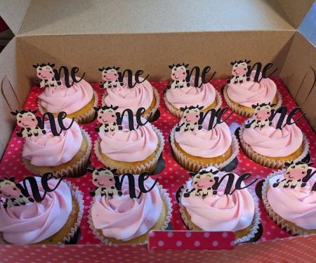 Smallcakes Chesterfield: A Cupcakery and Creamery St. Louis