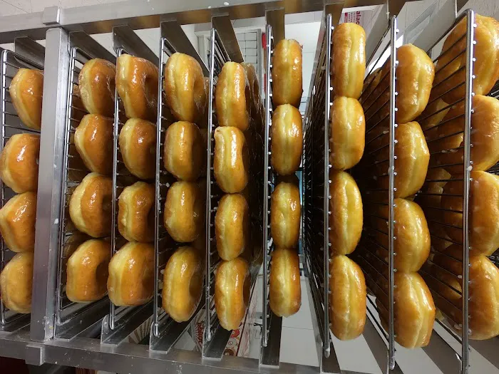 Donut Palace, LLC Picture 10