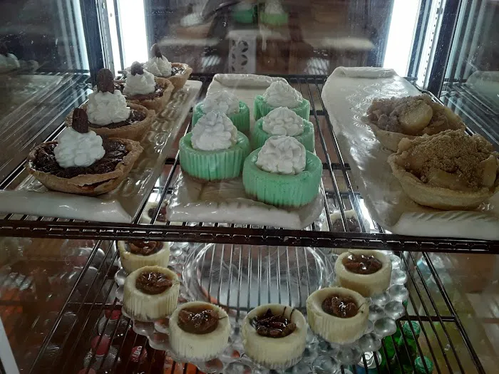 Joe's Bakery & Delicatessen Picture 3