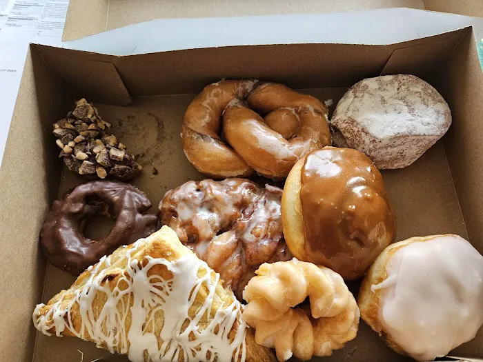 Fenton Olde Towne Donuts Picture 3