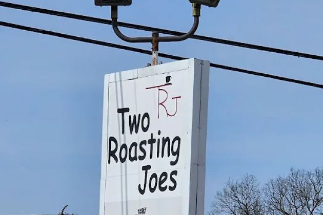 Livy Cakes & Two Roasting Joes