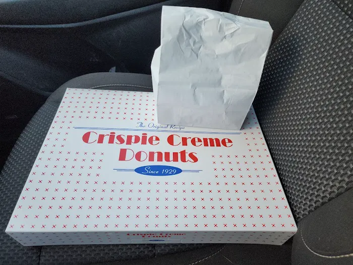 Crispie Creme Donut Shop Picture 2