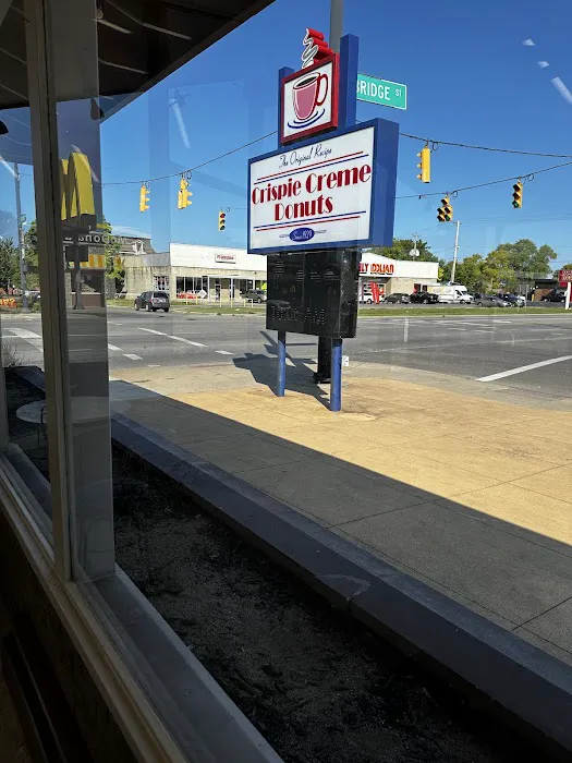 Crispie Creme Donut Shop Picture 7