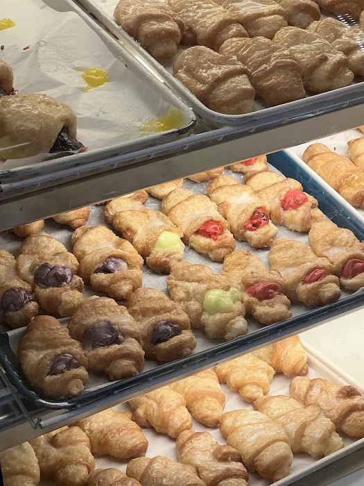 Cakes, Pastries & More Picture 7