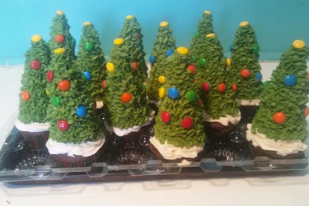 Cakes and Goodies By Christi