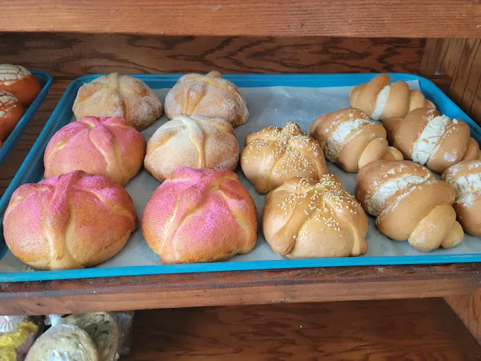 La Esperanza Bakery Panaderia Y Pasteleria Picture 3