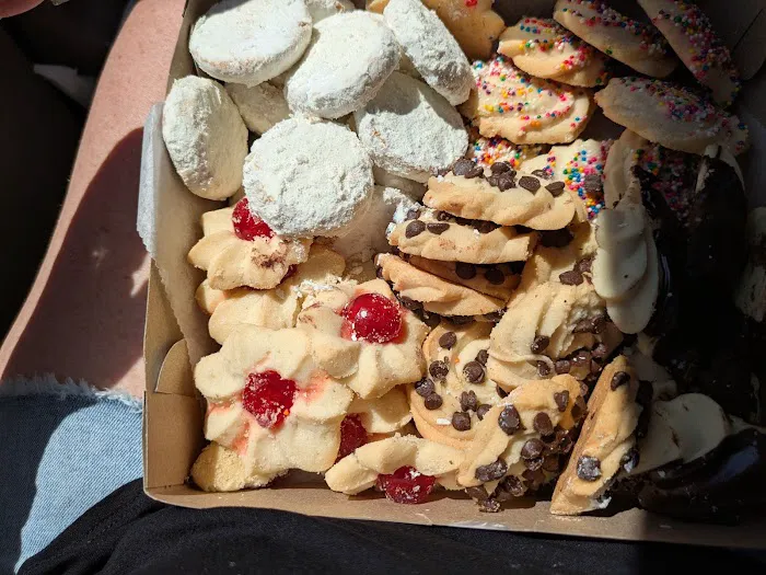 DeLucia's Bake Shop Picture 8