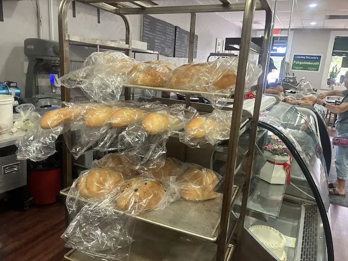DeLucia's Bake Shop Picture 9