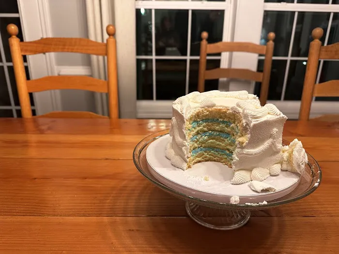DeLucia's Bake Shop Picture 2