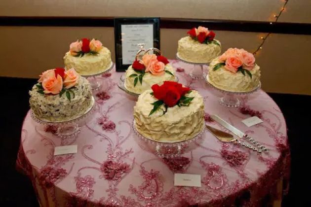 SweetLeighs Cakes and Treats