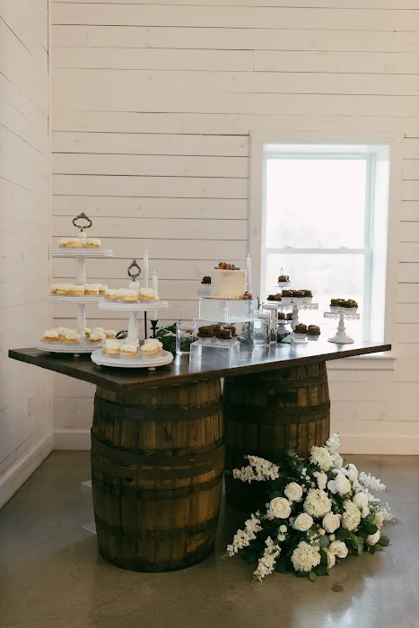 Deb's Sweet Cakes Picture 8