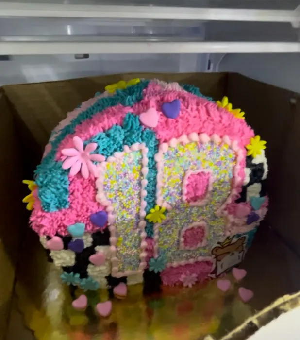 Deb's Sweet Cakes Picture 9