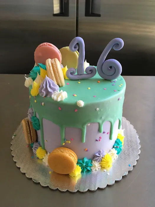 B'zzz Cakes Picture 5