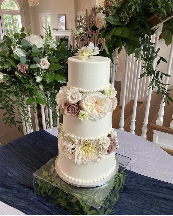 B'zzz Cakes Picture 4