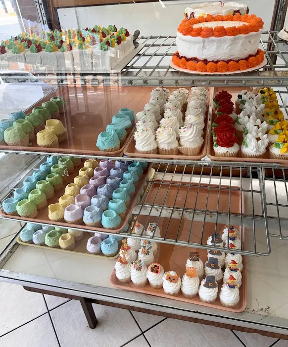 Fancy Pastry Shop Picture 5