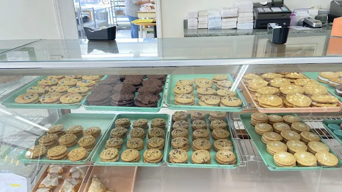 Fancy Pastry Shop Picture 4