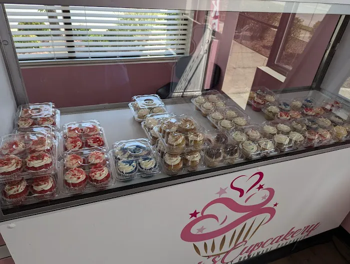 Cortneys Cupcakery, LLC Picture 2