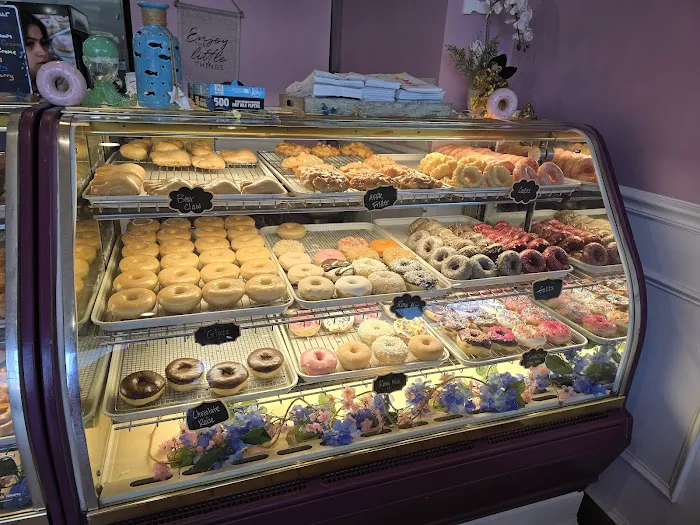 The Donut House Picture 2