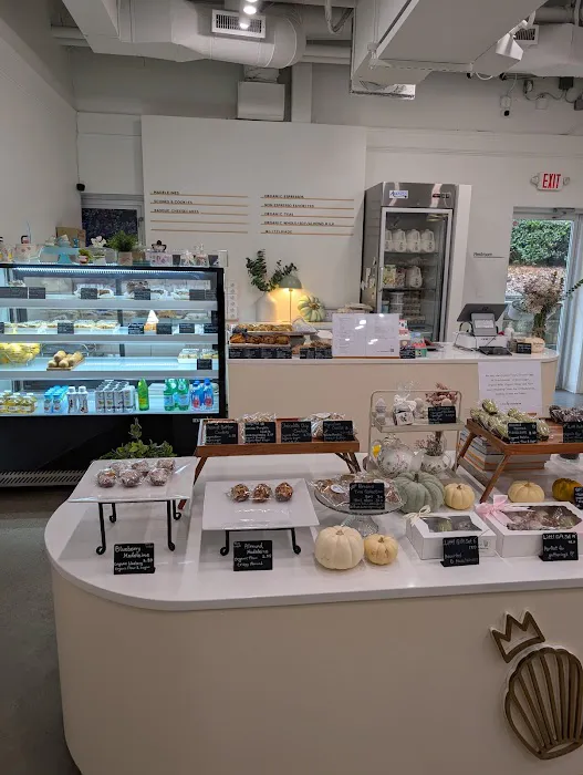 Littl Madeleine | Organic Coffee & Bakery Picture 3