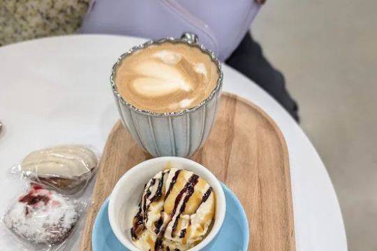 Littl Madeleine | Organic Coffee & Bakery