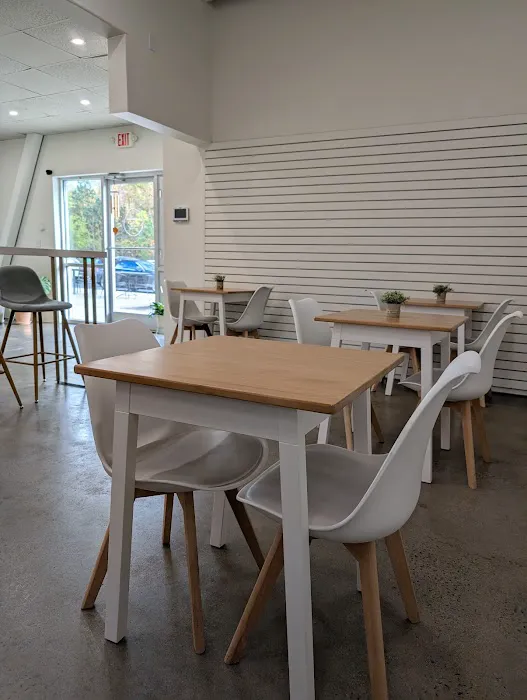 Littl Madeleine | Organic Coffee & Bakery Picture 7