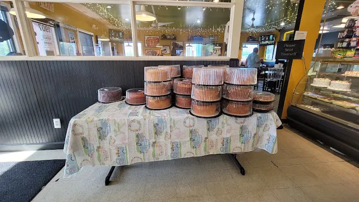 Party House & Bakery Picture 2
