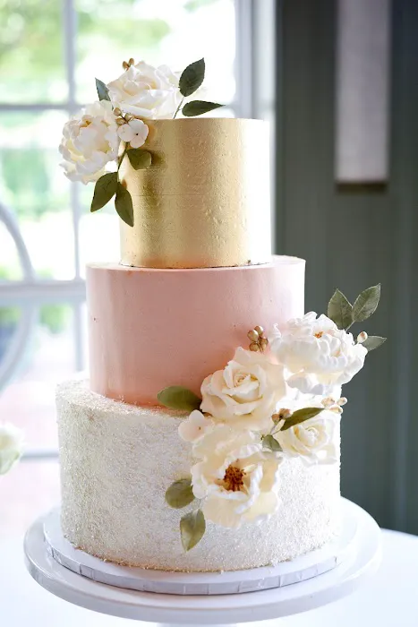 Delish Cakery Picture 5