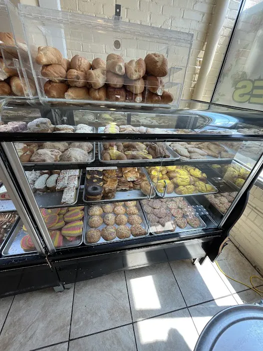 Melanie Panaderia y Pasteleria Picture 5