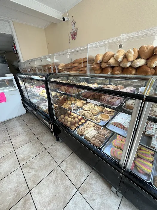 Melanie Panaderia y Pasteleria Picture 9