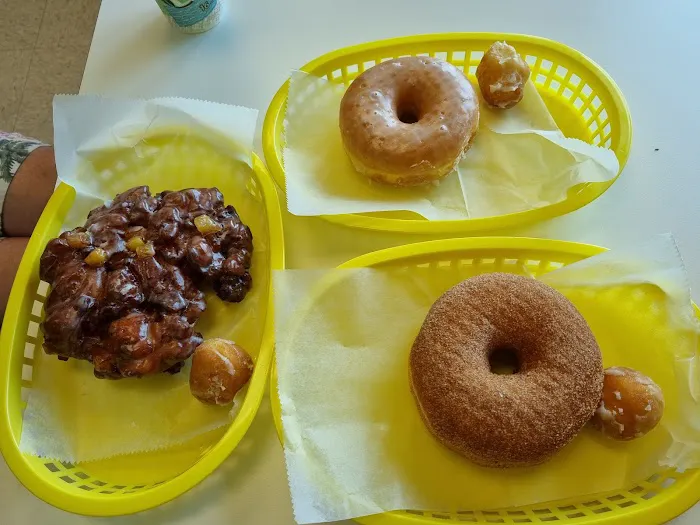 MoMo Donuts Picture 7