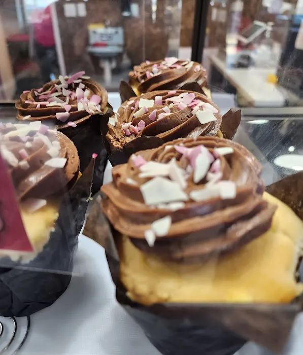 Smallcakes Cupcakery and Creamery - Rock Hill Picture 4