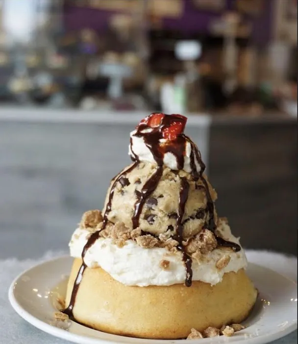 Cinnaholic Picture 9