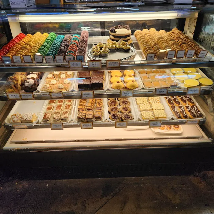 Amélie’s French Bakery & Café | Carmel Commons Picture 4