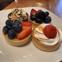 Amélie’s French Bakery & Café | Carmel Commons ico