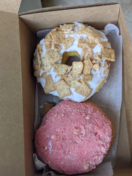 OMG DONUTS&BAKERY Picture 6