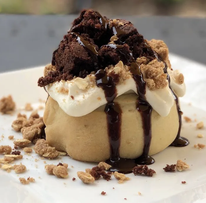 Cinnaholic Picture 6